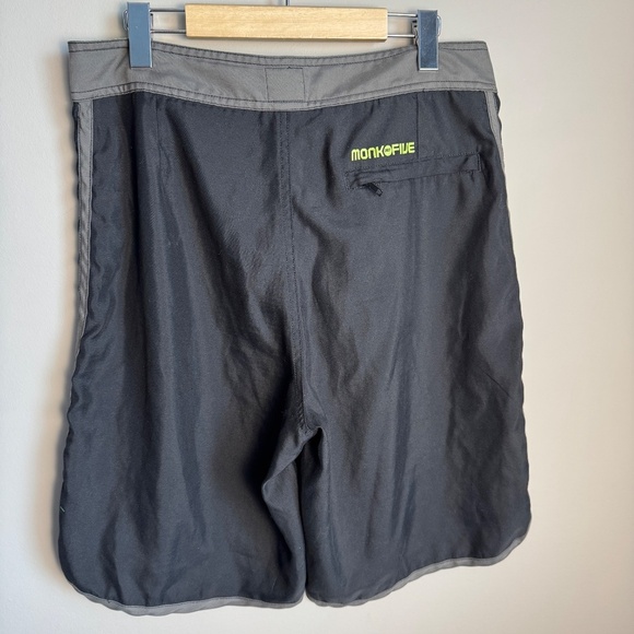 Monk Dot Five Men's Medium Board Shorts Swim Trunks Black Beach Surfer Pool - Picture 4 of 14